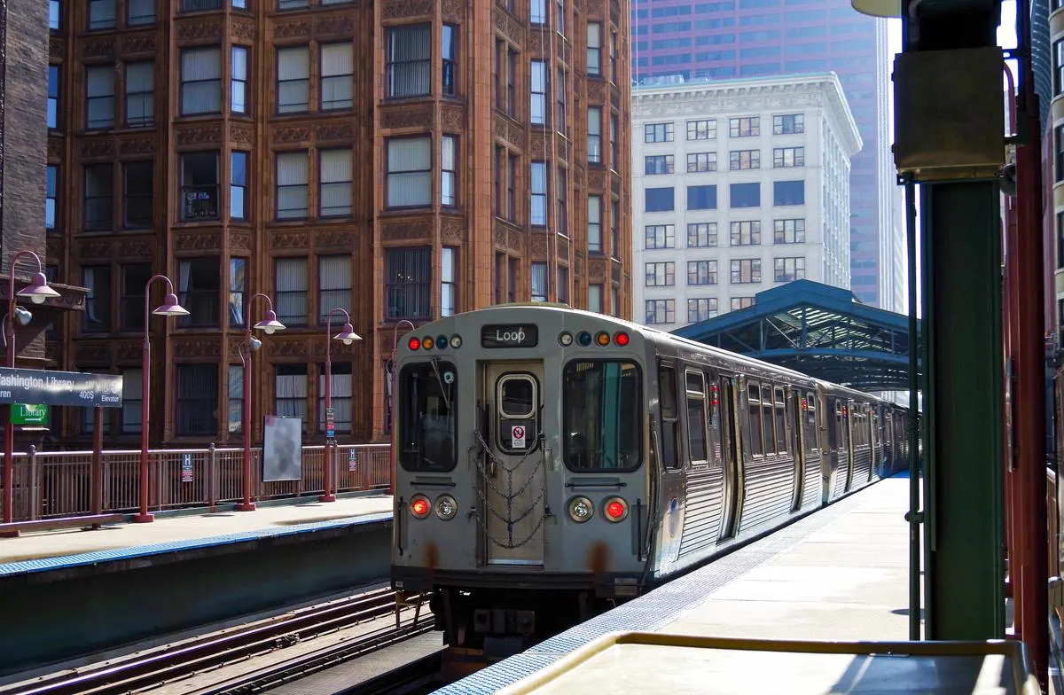 Chicago Loop train on elevated tracts in downtown Chicago, Illinois.