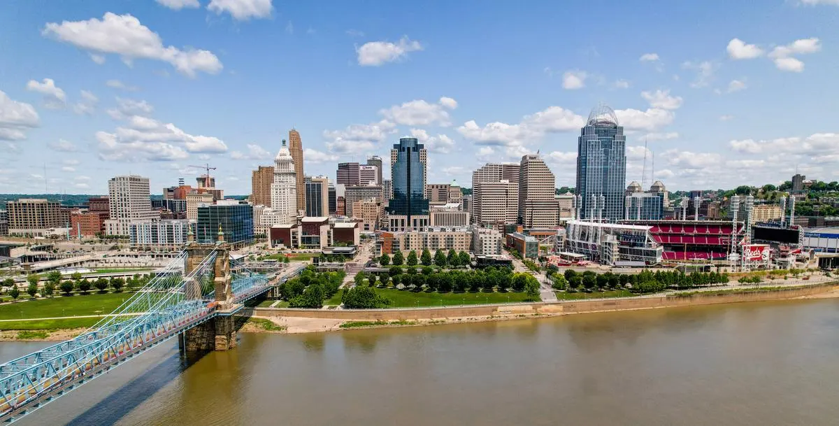 Aerial view of downtown Cincinnati, Ohio from across the Ohio River.